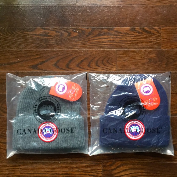 NEW CANADA GOOSE BEANIES - Picture 1 of 4